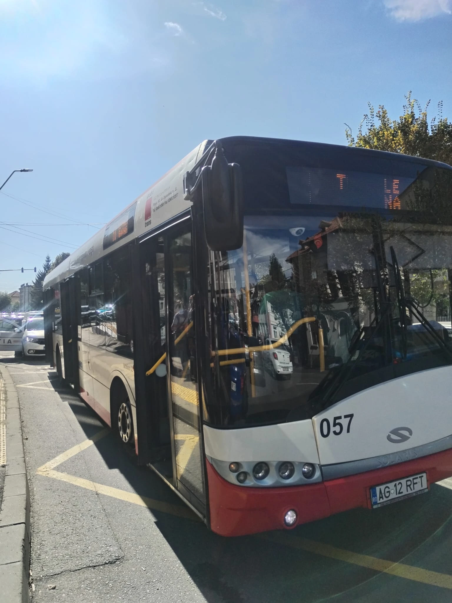 ACUM. INCIDENT în stația de autobuz din zona AJOFM Argeș! Autobuz oprit, POLIȚIA la fața locului! VIDEO! 