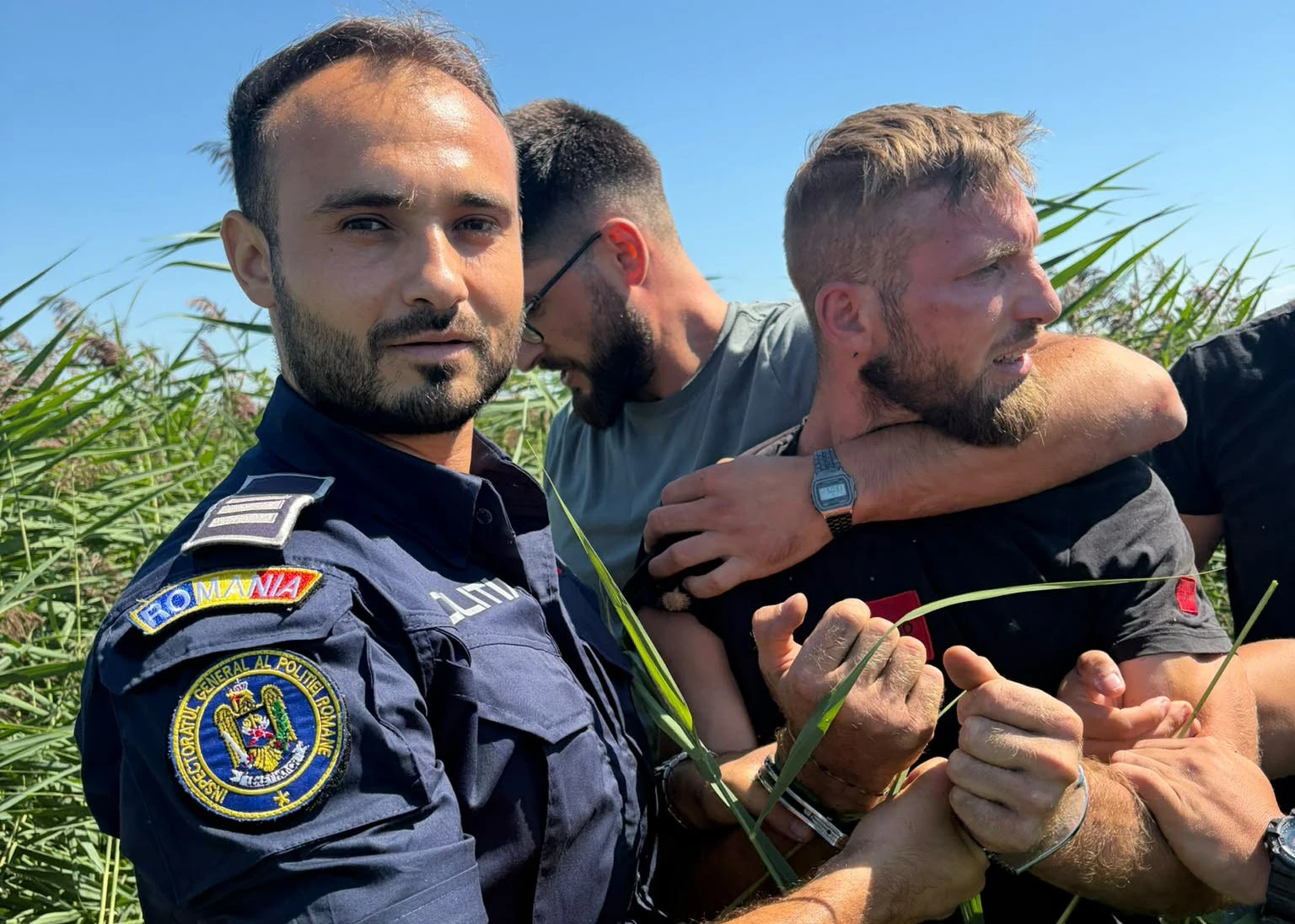 ULTIMA ORĂ! FUGARUL care a spulberat doi polițiși, a FURAT o mașină și a FUGIT a fost prins! MOBILIZARE FĂRĂ PRECEDENT!