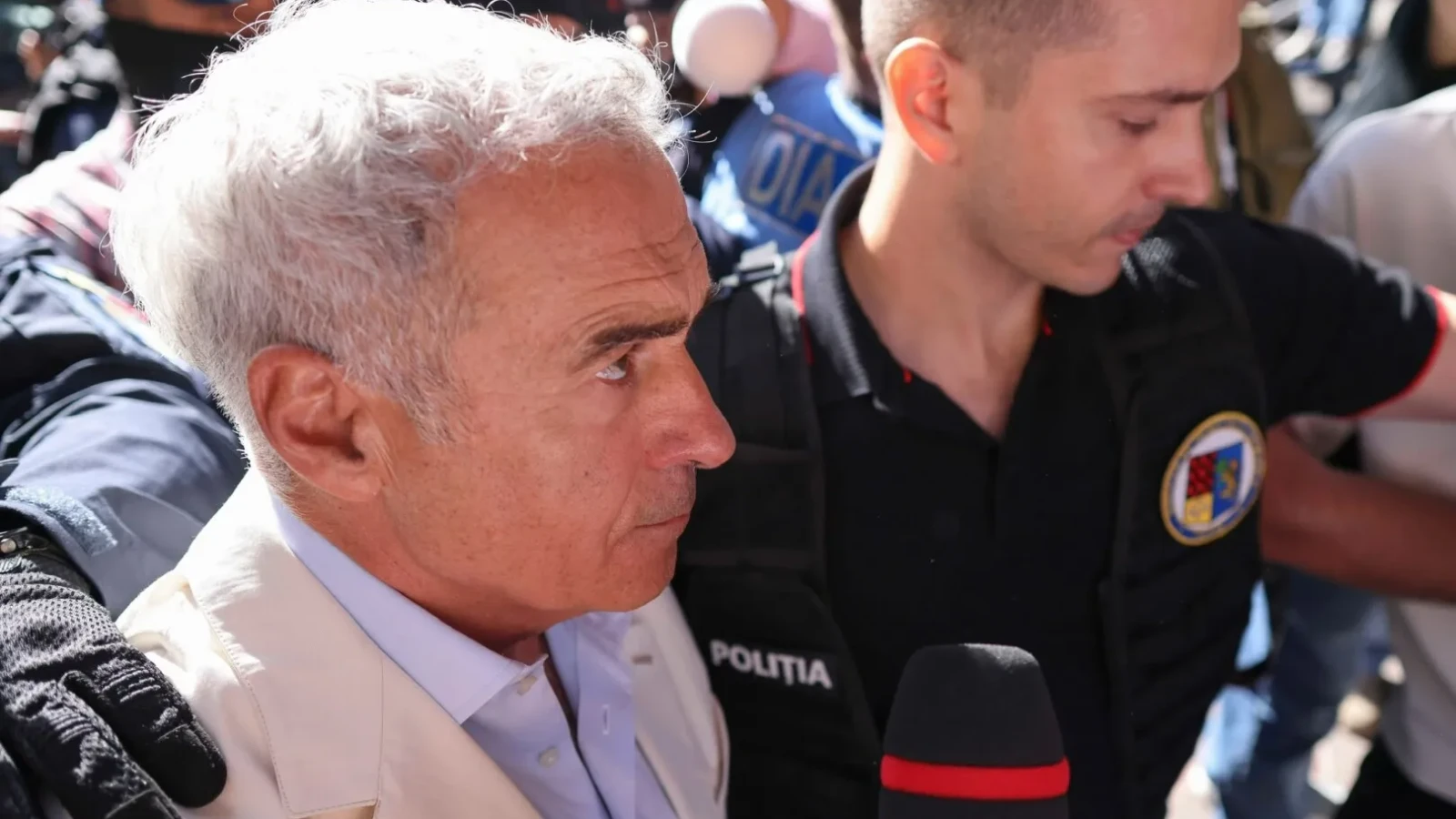 ACUM! Călin GEORGESCU reținut! Își petrece noaptea în spatele gratiilor!