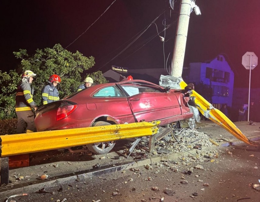 Tragedie în miez de noapte! Un tânăr a murit strivit între fiare! Accident înfiorător!