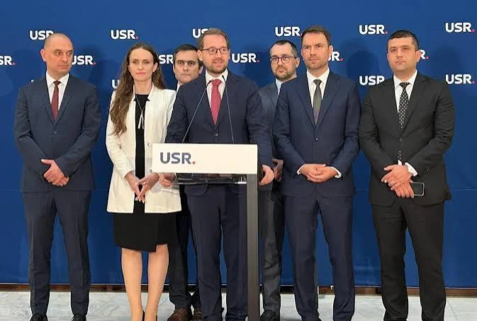 SCANDAL POLITIC în România! USR depune plângere penală după dezvăluirile despre căderea Guvernului Bolojan