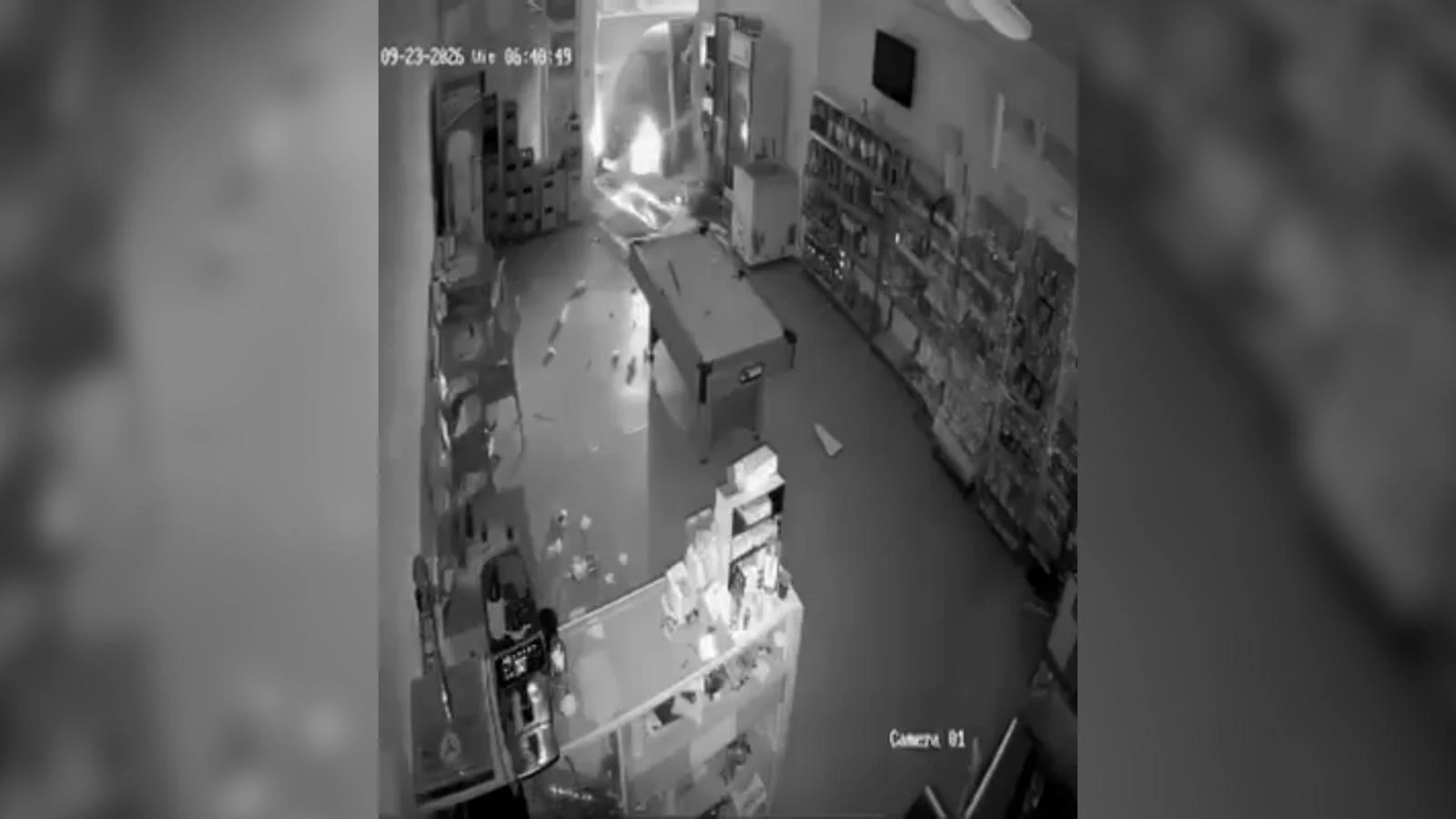 ARGEȘ. INCREDIBIL! A EVADAT din AREST, a FURAT o mașină și a intrat cu ea într-un MAGAZIN! Detalii șocante din anchetă!