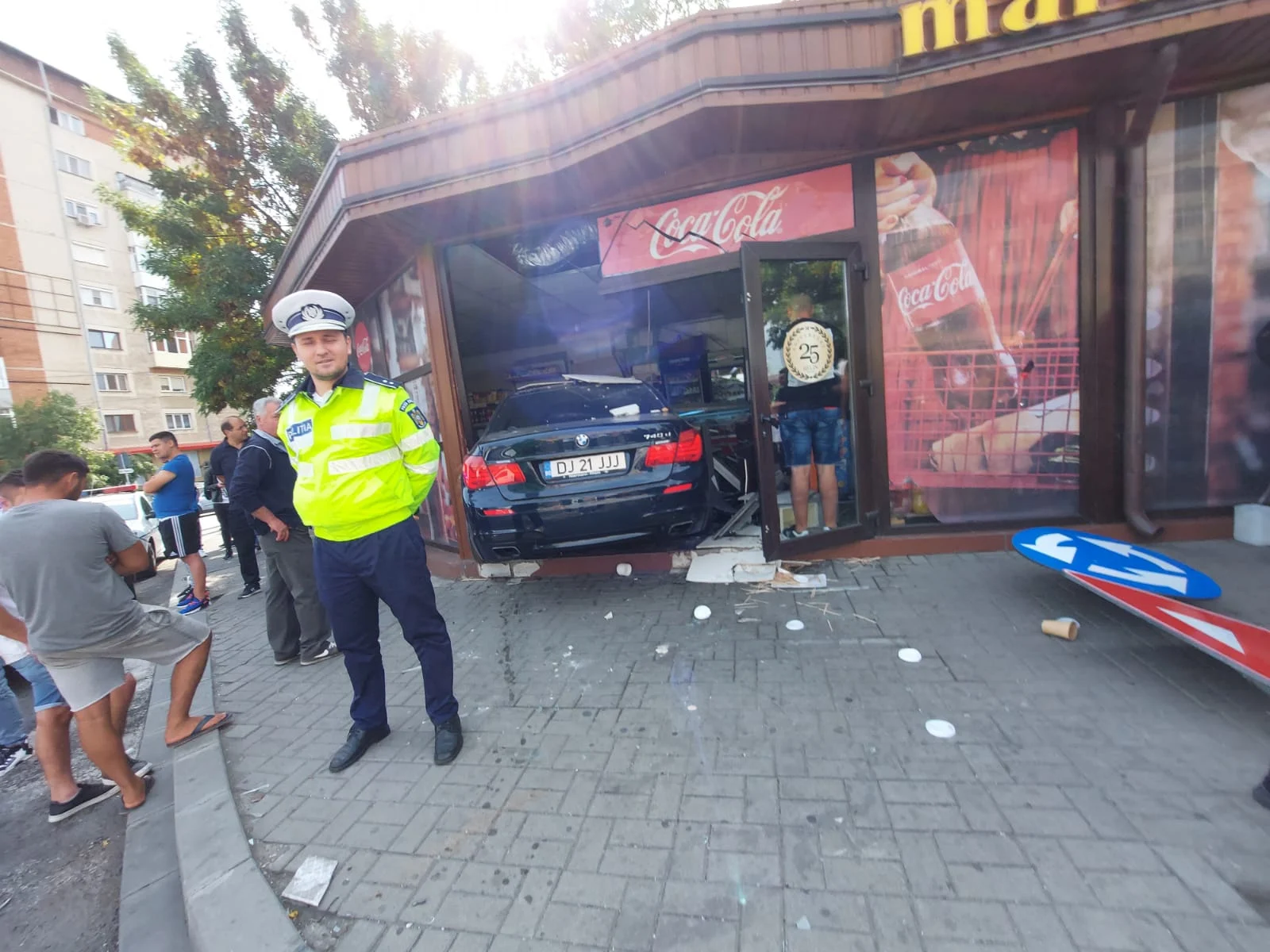 POLIȚIA ARGEȘ OFICIAL! Cine este bărbatul reținut după ce a fugit din ARESTUL la domiciliu, a FURAT o mașină și a provocat un GRAV ACCIDENT!
