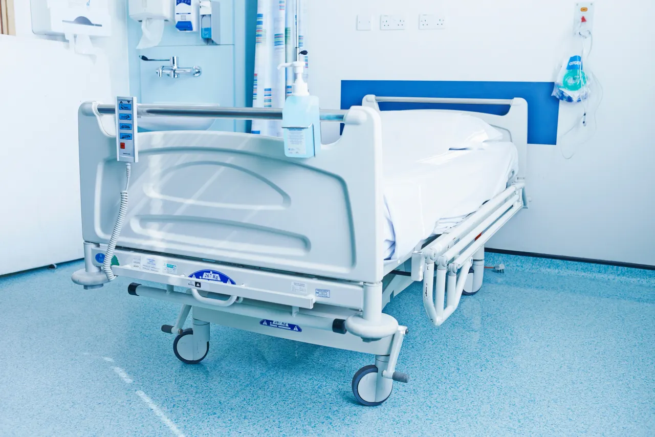 ALERTĂ! 85 DE CAZURI DE HEPATITĂ A, RAPORTATE DE LA ÎNCEPUTUL ȘCOLII. COPIII, PRINTRE CEI MAI AFECTAȚI