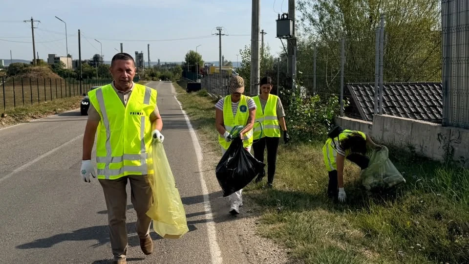 Bradu, exemplu de implicare civică! Dan Stroe a adus comunitatea împreună pentru un mediu mai curat!