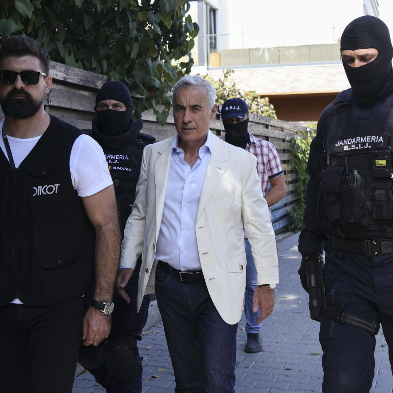 🚨 BOMBA ZILEI! CĂLIN GEORGESCU NU AJUNGE ÎN AREST!  🔥 DECIZIA CARE A STÂRNIT REACȚII LA TRIBUNALUL BUCUREȘTI!