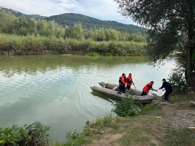 Sfârșit tragic pentru băiețelul de 4 ani dispărut! Unde i-au găsit trupul salvatorii?