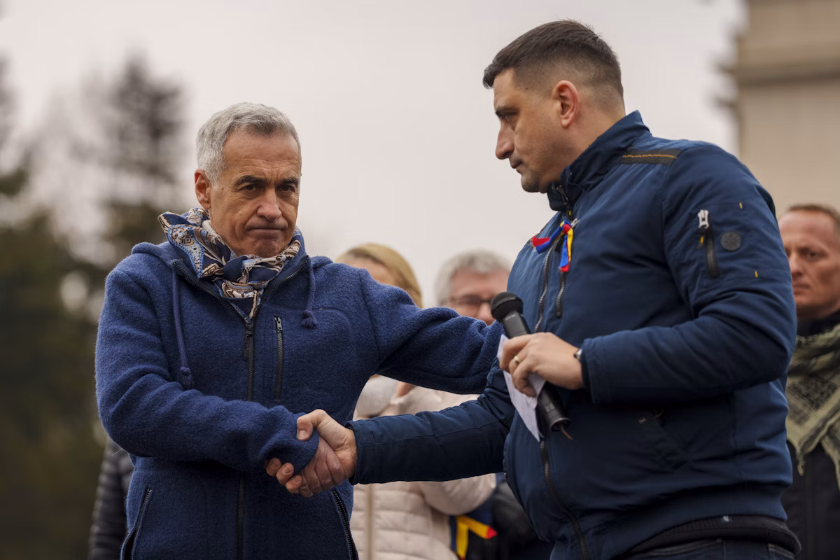 GEORGE SIMION NU RENUNȚĂ LA CĂLIN GEORGESCU! AUR spune „NU” Guvernului Luca Niculescu!