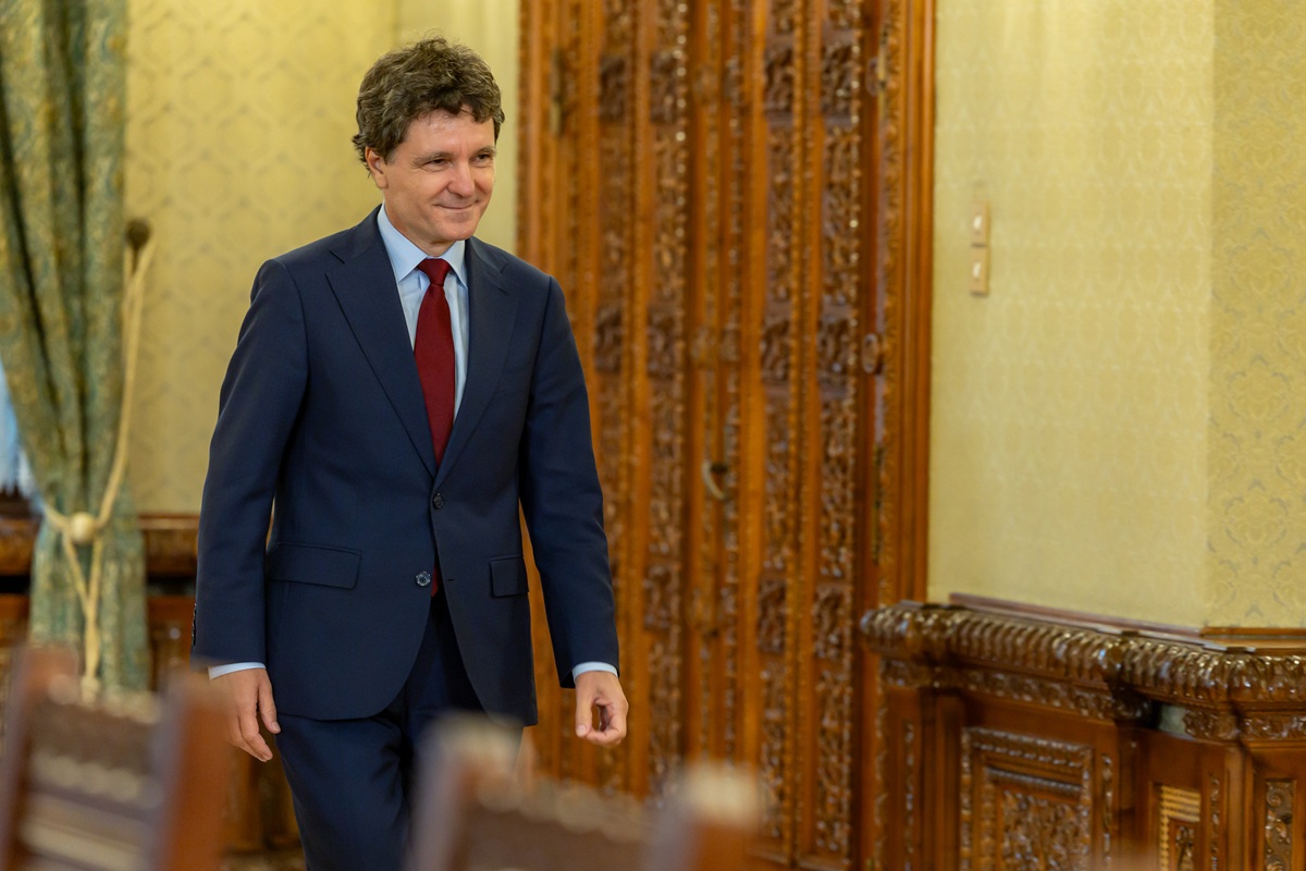 INCREDIBIL! Unde a fost surprins Nicușor Dan în plin SCANDAL POLITIC! Mesaj cu subînțeles chiar în fața preoților!
