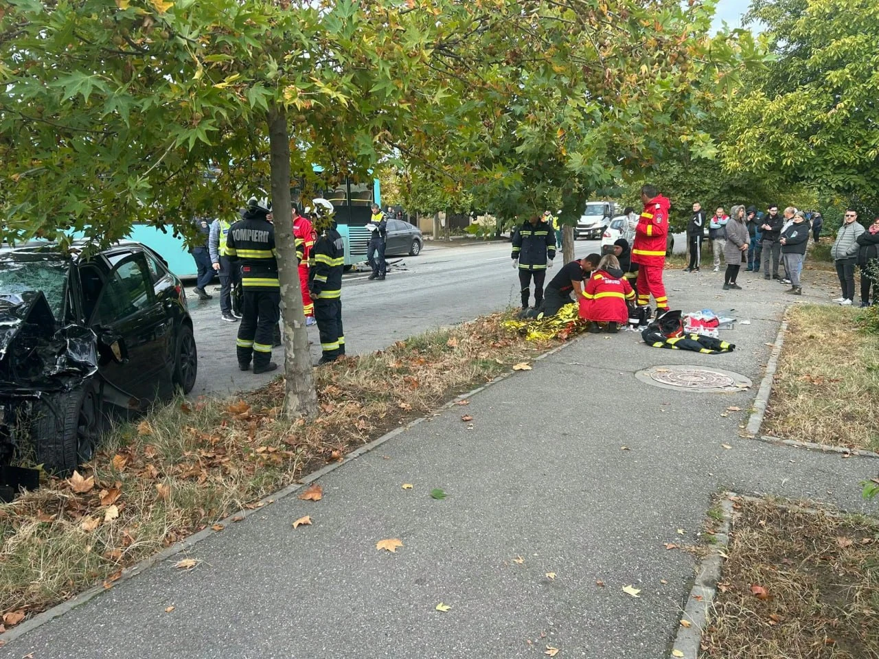 TÂNĂR de 20 ani mort într-un cumplit accident! IMPACT DEVASTATOR cu un autobuz plin cu pasageri! Filmul tragediei!
