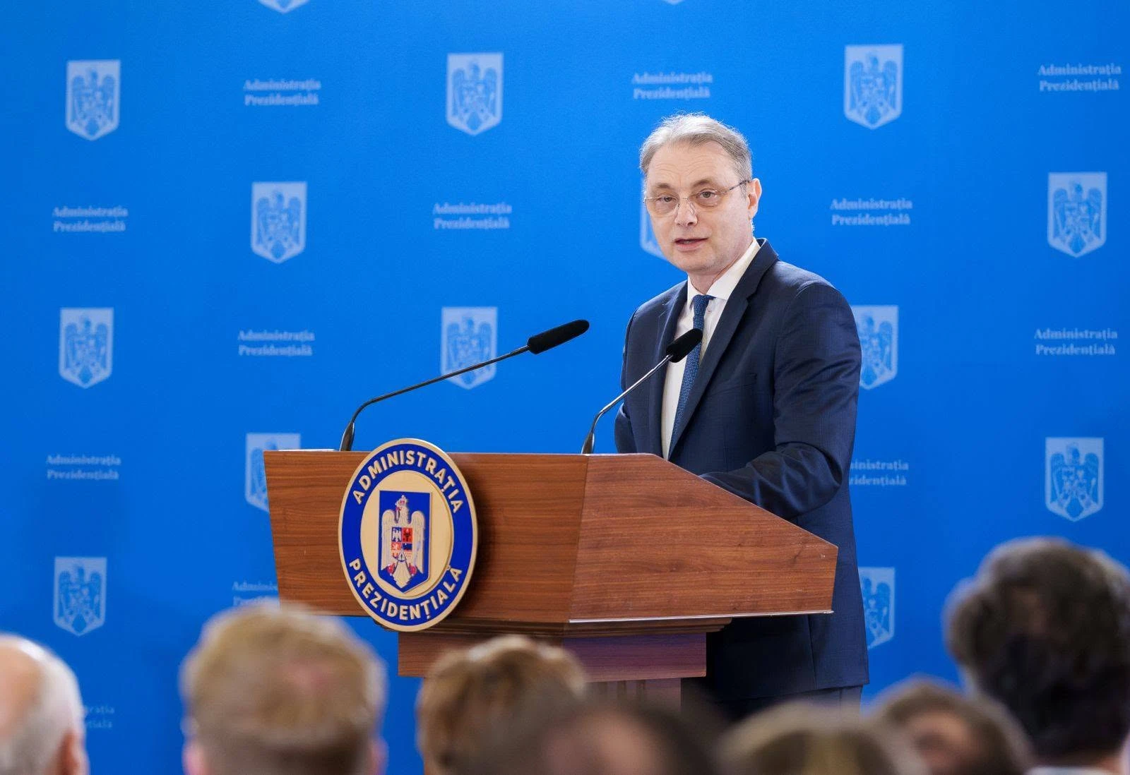 Întrebare incomodă pentru Luca Niculescu, chiar în prima seară la Palatul Victoria: Cum se simte alături de PSD, după o carieră asociată cu dreapta?