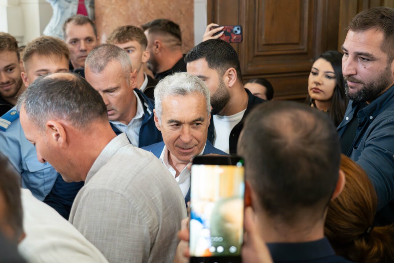 ULTIMĂ ORĂ! Când AFLĂ CĂLIN GEORGESCU dacă scapă de ÎNCHISOARE? Judecătorii au FIXAT DATA!