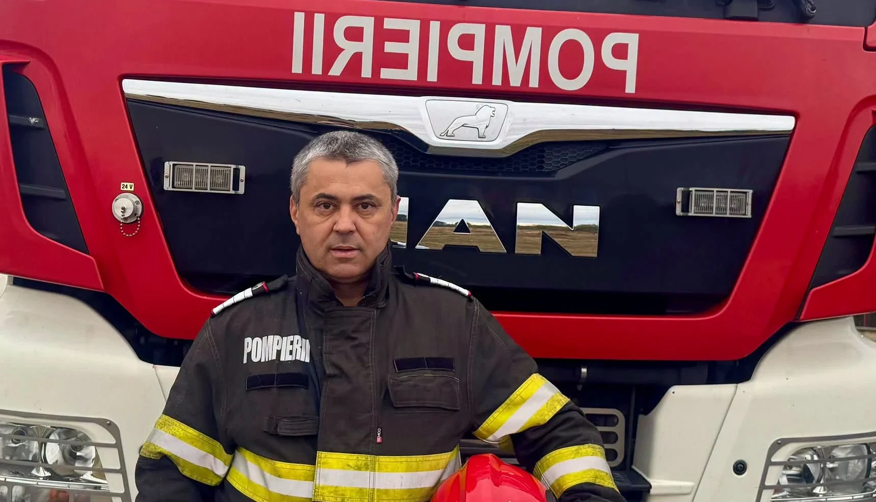 Un pompier din Argeș a devenit salvator și în timpul liber! A intervenit pe Valea Oltului pentru a ajuta un șofer implicat într-un accident!
