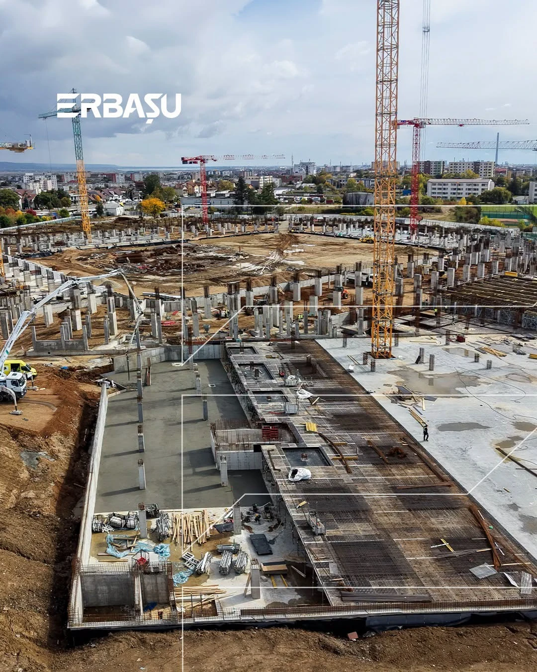 Stadionul „Nicolae Dobrin” din Pitești prinde contur! Peluza Nord are deja grinzile montate. În ce stadiu au ajuns lucrările?