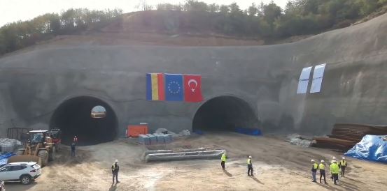 BLOCAJ TOTAL pe Autostrada Sibiu – Pitești! Ce trebuie să facă CNAIR pentru deblocarea lucrărilor?