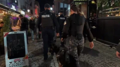 RAZIE de amploare în miez de NOAPTE. Peste 260 de PERSOANE legitimate și DROGURI găsite în plin centru!