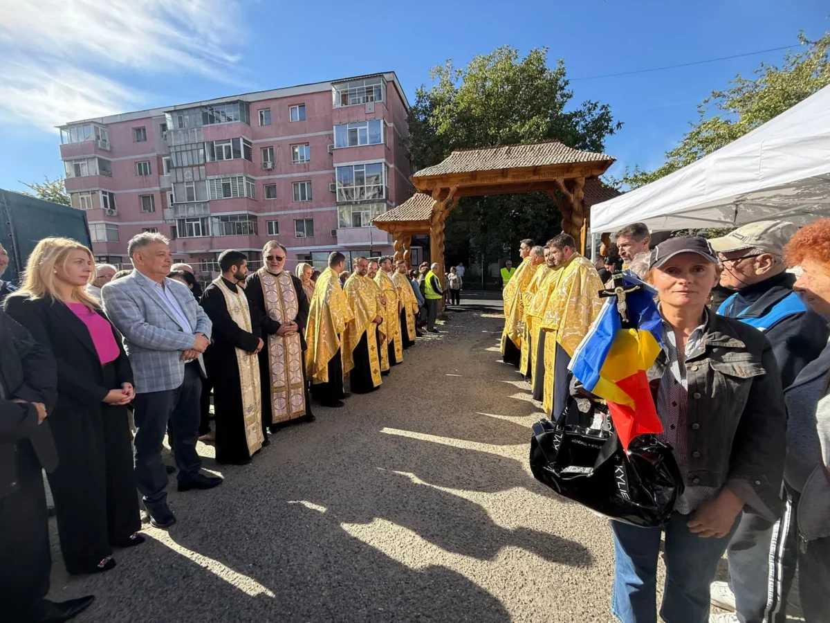 Brâul Maicii Domnului, la Pitești! Două ZILE de rugăciune și binecuvântare la Biserica „Sfântul Pantelimon!” 2 SJU2