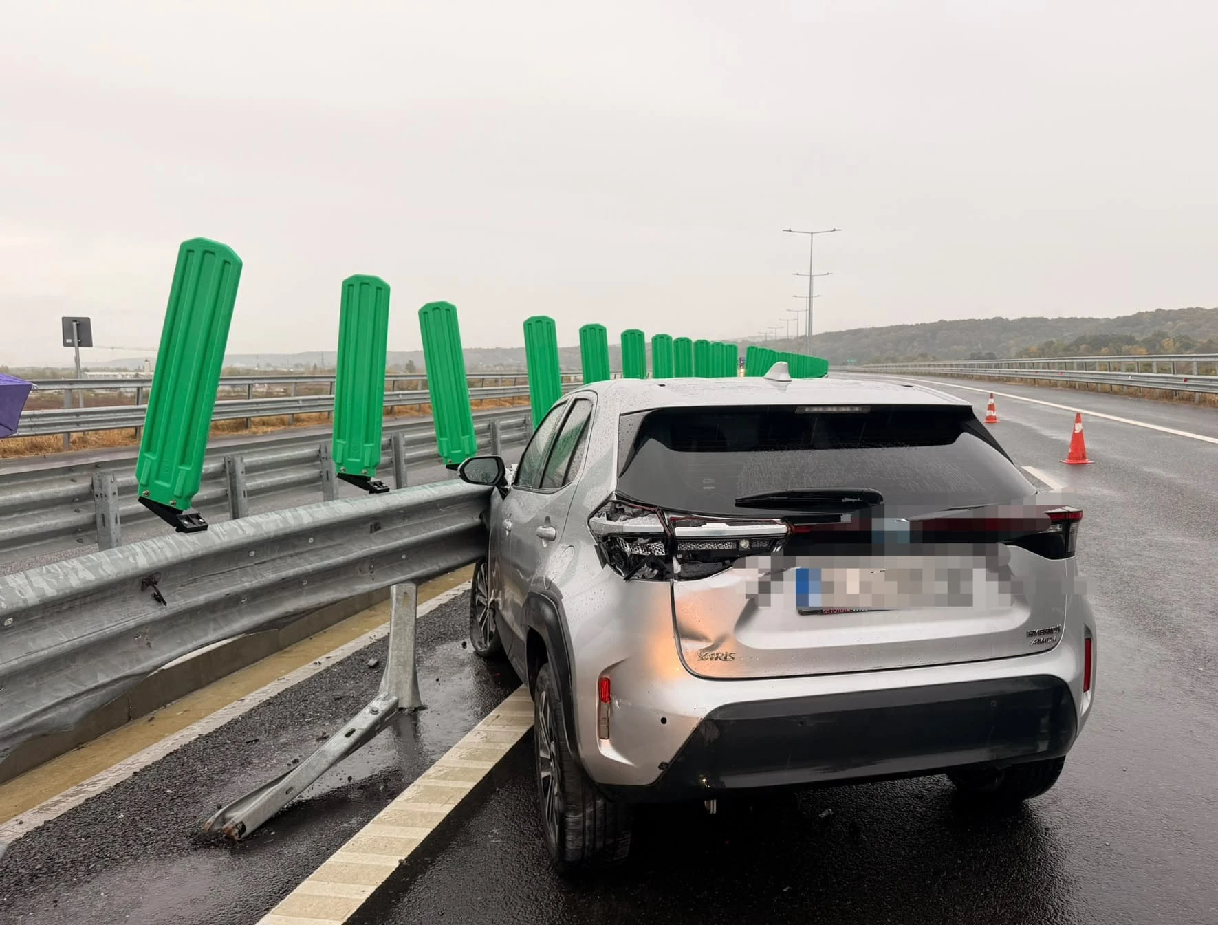ZI NEAGRĂ pe șoselele din Argeș! Cinci accidente rutiere, opt mașini făcute praf, iar două persoane au ajuns la spital!