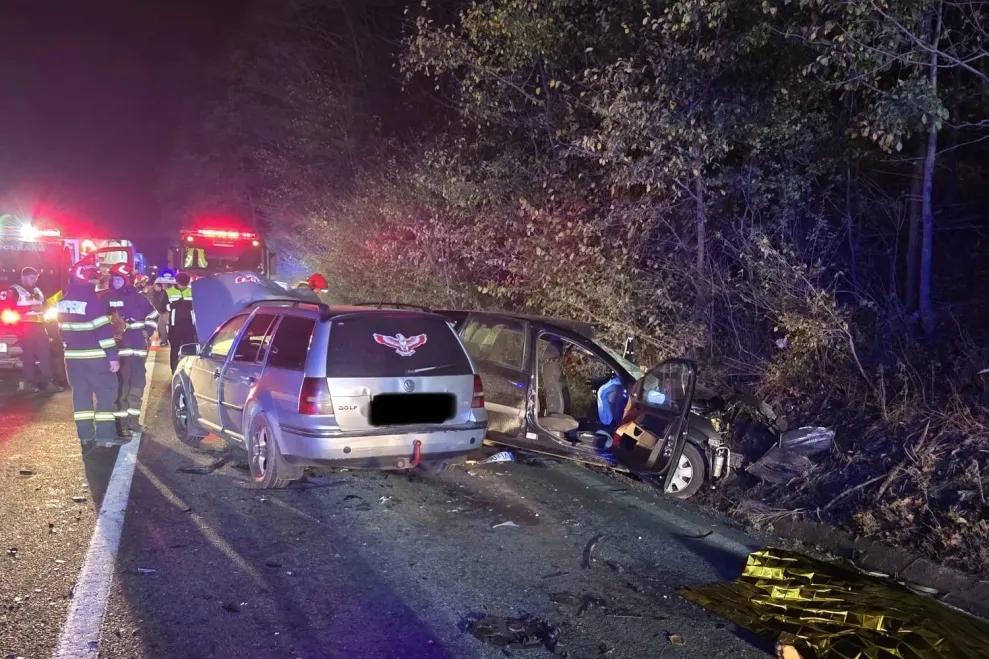 TRAGEDIE CUMPLITĂ PE VALEA OLTULUI! Mașină spulberată de TIR, Două femei MOARTE pe loc! ALERTĂ!