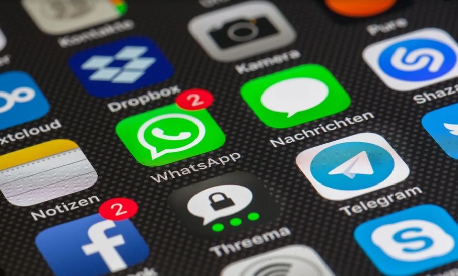 Schimbare uriașă pe WhatsApp! Ce pot face părinții în telefonul copiilor chiar de azi?