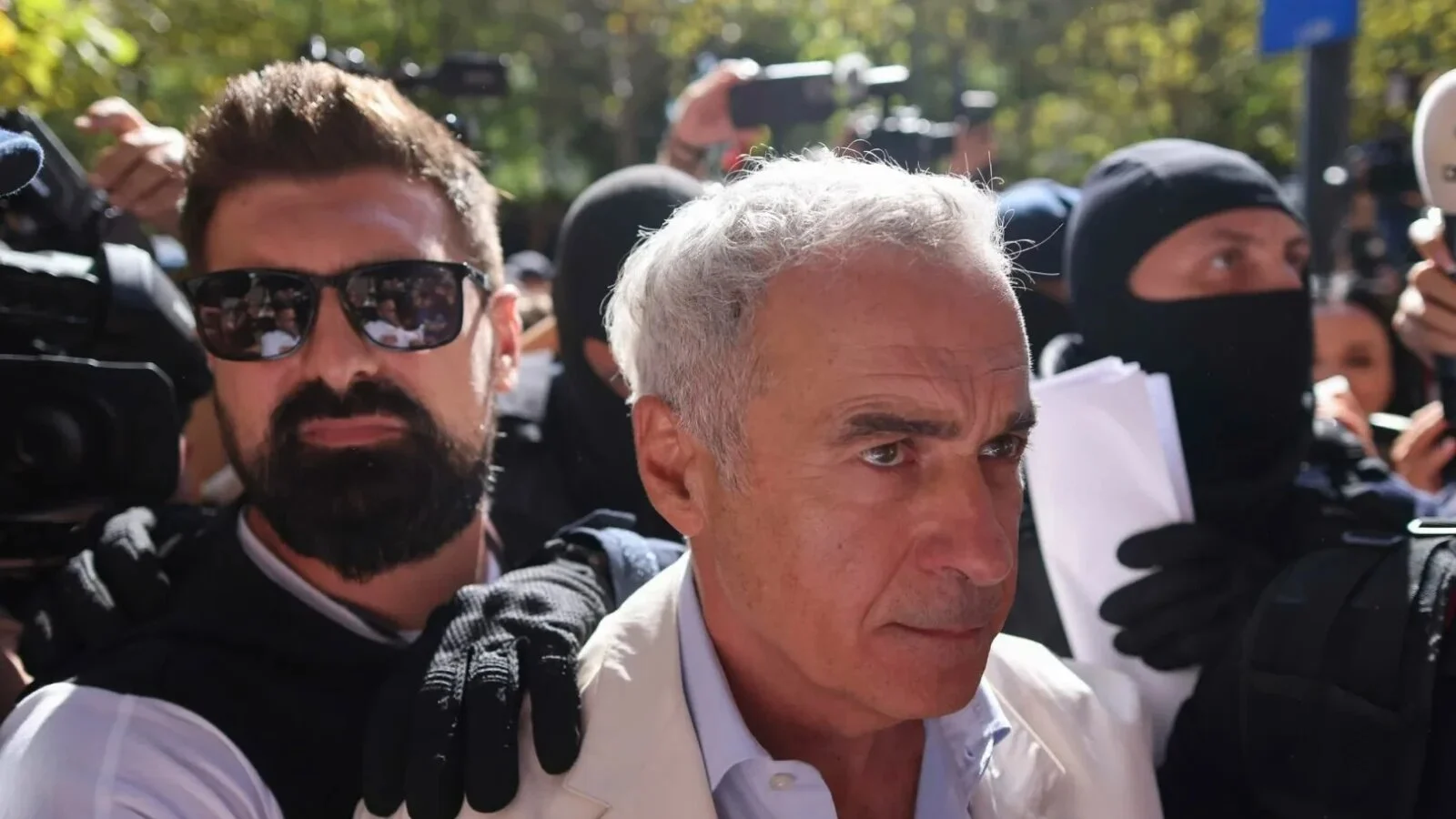 Răsturnare totală de situație pentru Călin Georgescu! Ce au decis judecătorii după ce l-au scos din arest?
