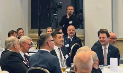 DE ULTIMĂ ORĂ! Liderul AUR, la ACEEAȘI masă cu VICEPRIM-MINIȘTRII Cehiei. Ce se COACE în CULISELE Europei?
