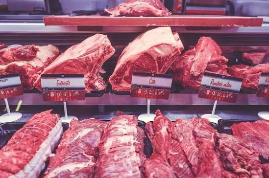 ALERTĂ pe PIAȚA CĂRNII înainte de SĂRBĂTORI. Cât va ajunge să COSTE PORCUL românesc de Crăciun?