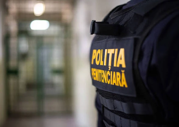 ȘOC LA PENITENCIAR! Un DEȚINUT de 31 de ani, care EXECUTA 16 ani pentru VIOL, găsit FĂRĂ SUFLARE în celulă. Ce ASCUNDE MOARTEA lui?