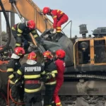 TRAGEDIE LA DEMOLĂRI! Se intervine de urgență după ce un om a fost strivit de o grindă de beton