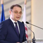 JOI, ZI DECISIVĂ PENTRU ROMÂNIA! Luca Niculescu depune lista miniștrilor și programul de guvernare. Miza uriașă: 233 de voturi pentru noul Guvern!