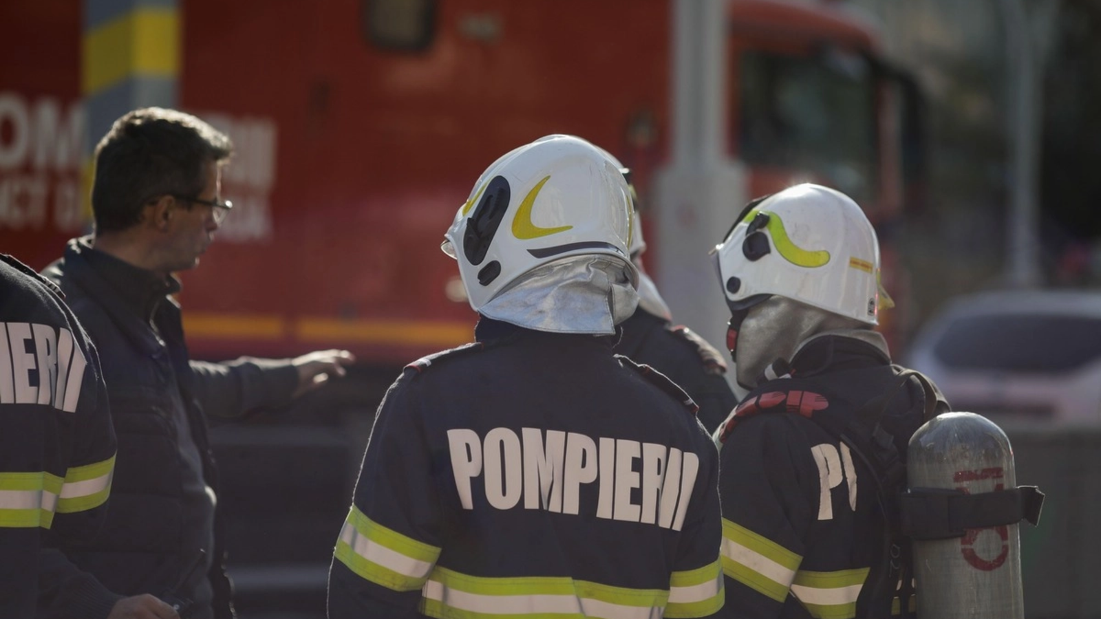 ULTIMĂ ORĂ! INCENDIU DEVASTATOR la o pizzerie! INTERVIN POMPIERII!