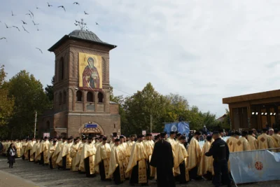 Pelerinajul de Sfântul Dumitru 2026. Când se pot închina credincioșii la moaștele Ocrotitorului Bucureștiului și care este programul complet al slujbelor!