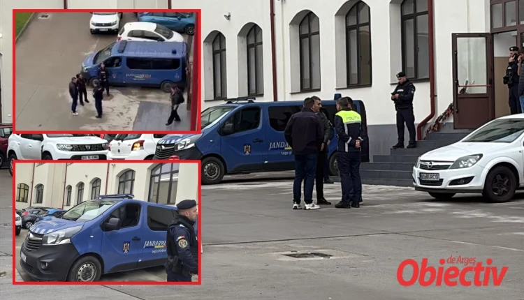  EXCLUSIV! Scandal cu macete la Colegiul Armand Călinescu din Pitești! Intervin forțele de ordine!