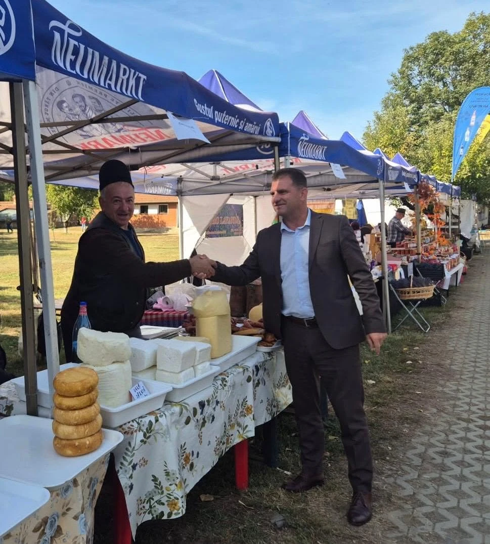 Produse tradiționale și gastronomie autentică la târgul „Rod cu Spor” de la Muzeul Golești! Sorin Sorescu, mesaj pentru producătorii din Argeș!