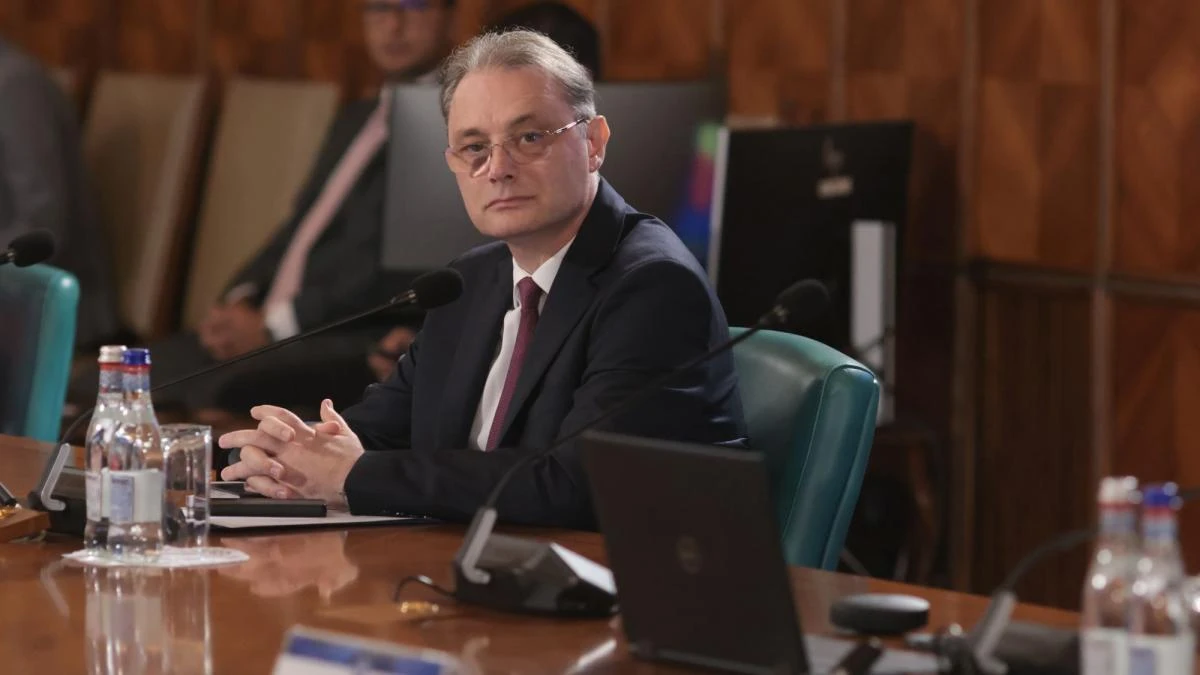 SURPRIZĂ URIAȘĂ LA COTROCENI! De la jurnalism și „Dilema Veche”, direct în cursa pentru Palatul Victoria. Cine este Luca Niculescu, premierul desemnat de Nicușor Dan